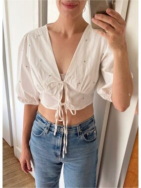 Nasty Gal Daisy Embroidered Tie Front Crop Top Size 8 Runs Small Cottagecore